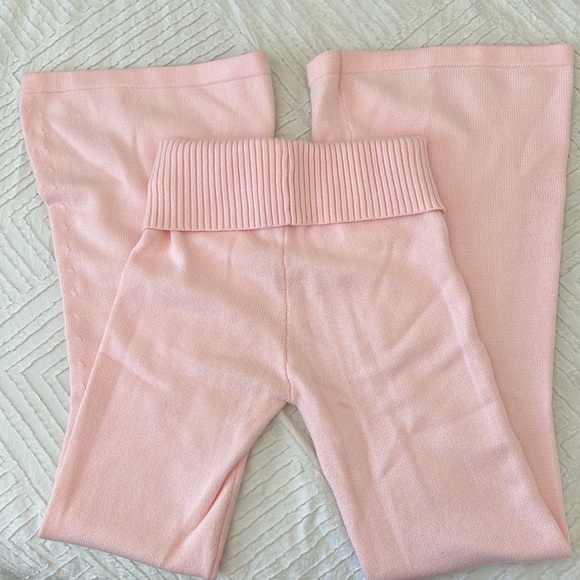 edikted light pink knit flare pants - Picture 3 of 3